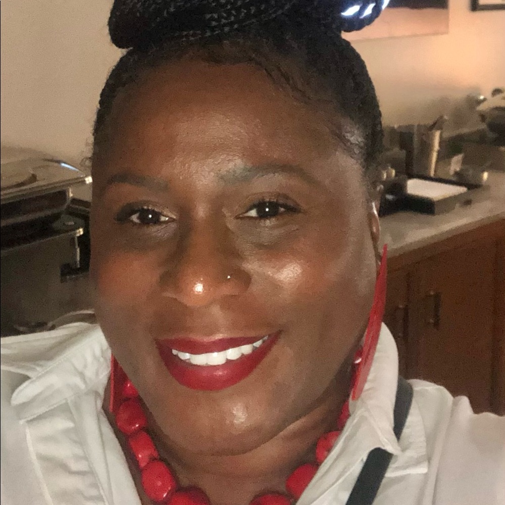 Meet your Posher, Iris